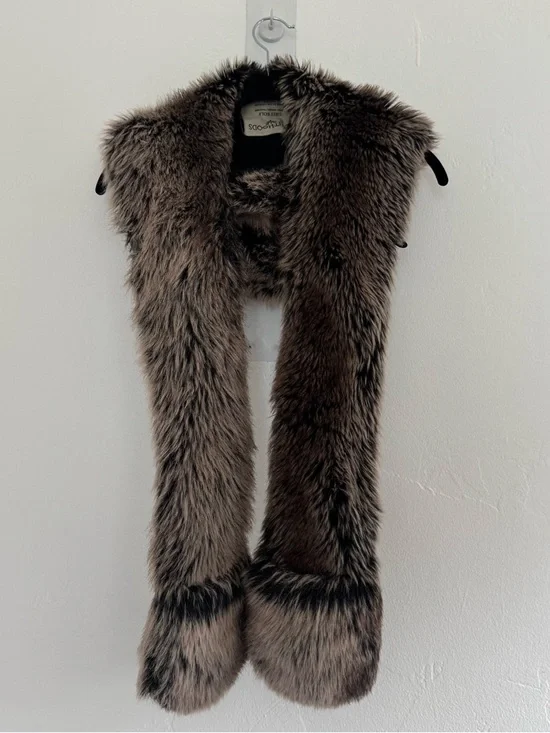 SpiritHoods Grey Wolf Faux Fur Hood Hat with Paws Festival Cozy - Picture 5 of 14